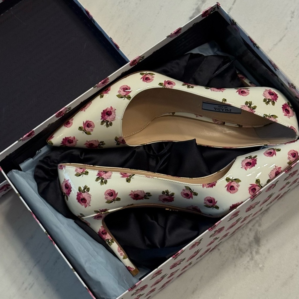 Prada Pink Floral patent pumps + matching box